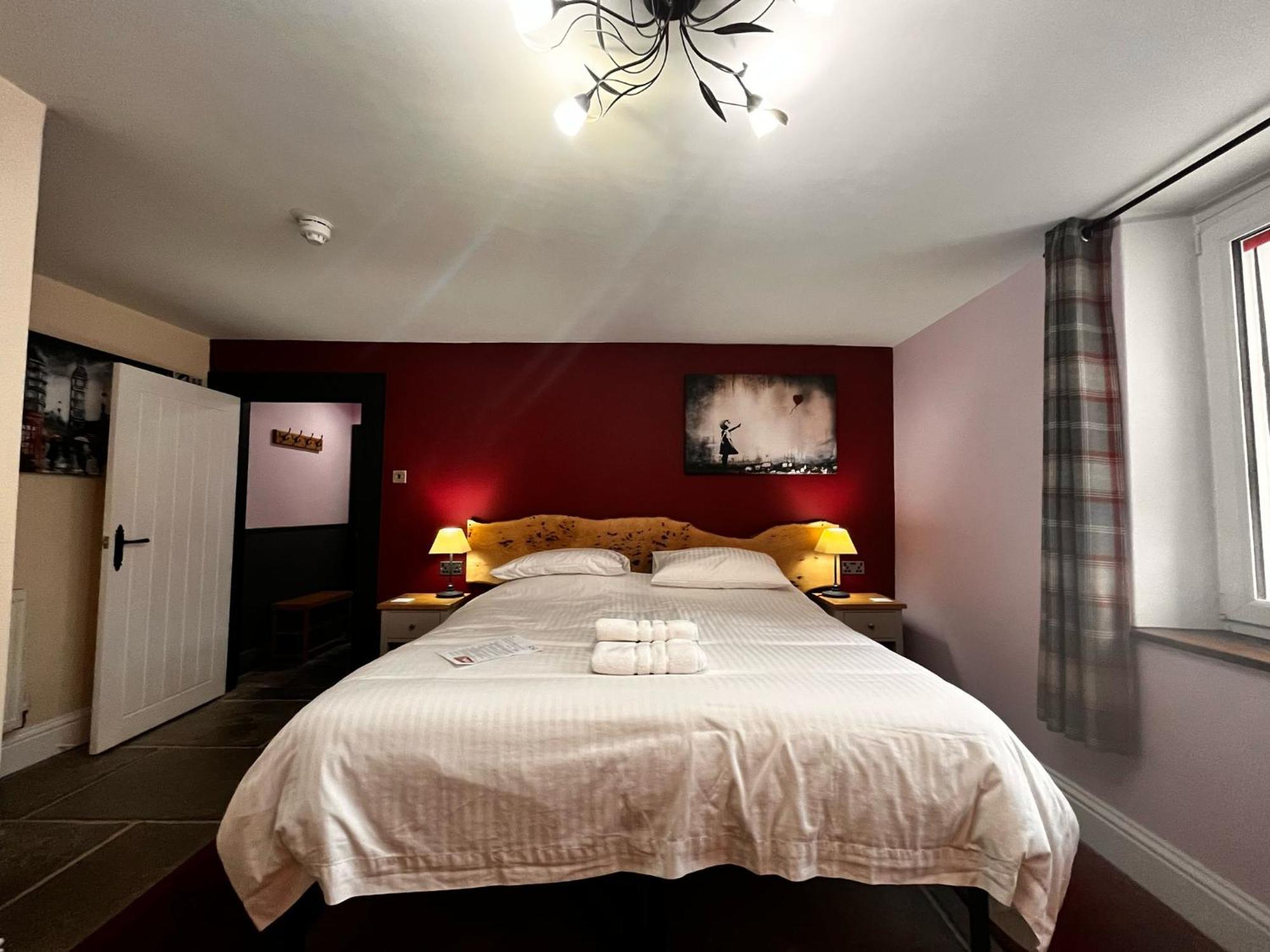 Old Manor House Bed and breakfast